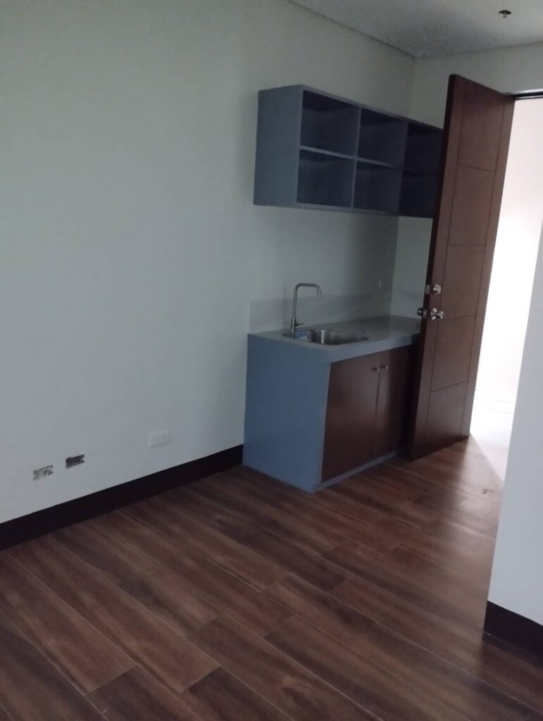 studio unit 1